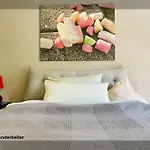 Schoenes Und Ruhiges Privatzimmer Mit Franzoesischem Balkon
